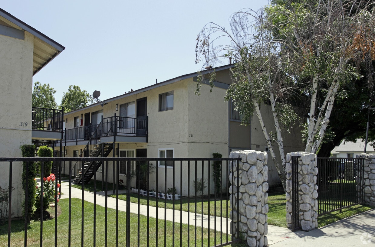 323 W Francis St, Ontario, CA 91762 Apartments in Ontario, CA