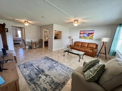 Building Photo - 240 Horizon W