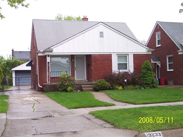 Building Photo - 19233 Tyrone St