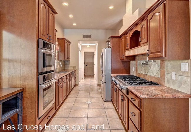 Building Photo - 2635 Cody Cir