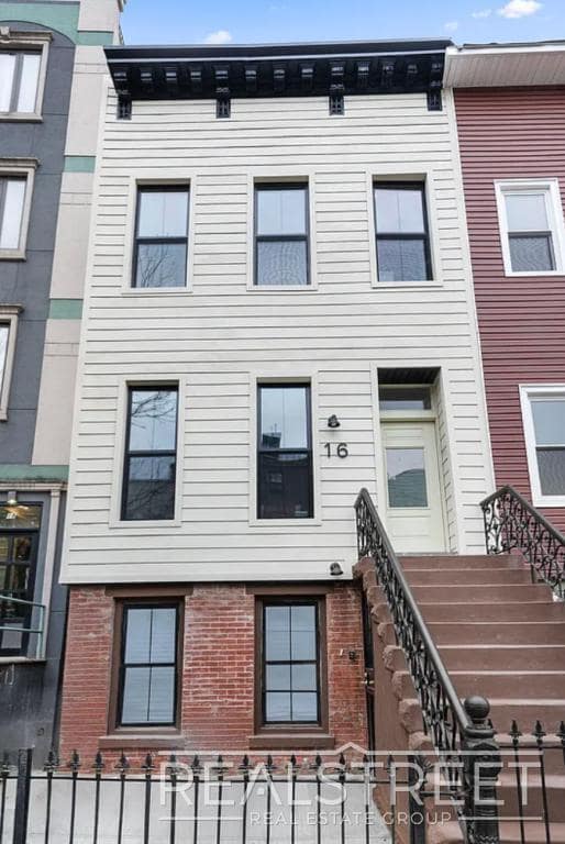 Building Photo - Goodwin Place