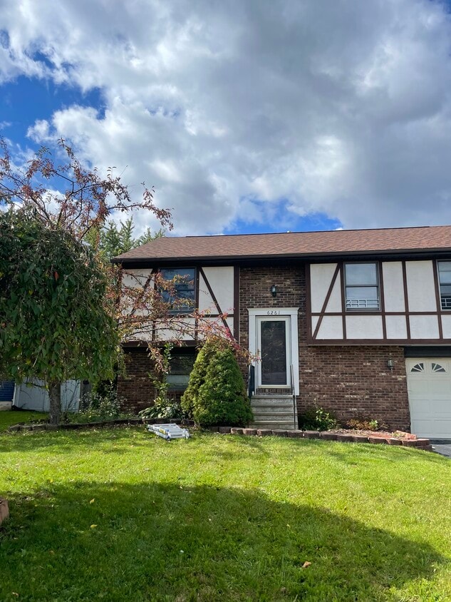 Photo - 6261 Wynmoor Dr (Cicero, NY)