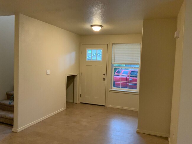 Foto del edificio - 3 Bedroom/2.5 Bath Home in the Carter Park...