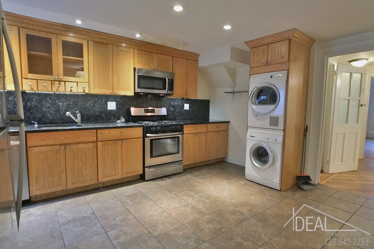 Foto principal - 494 4th St