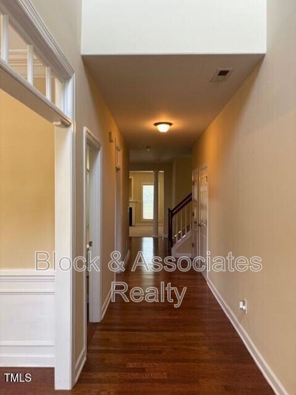 Building Photo - 503 Dawley Dr