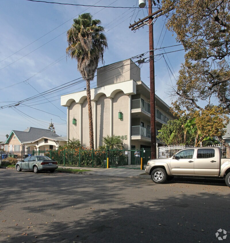 Building Photo - 5345 La Mirada Ave