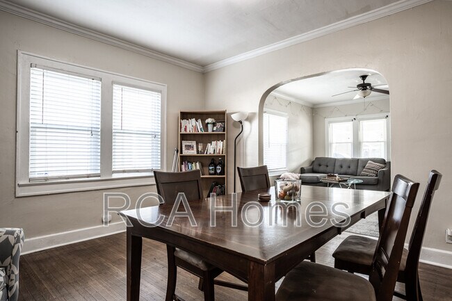 Foto del edificio - 3040 N College Ave