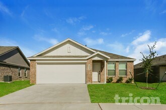 Building Photo - 15220 Bullfighter Blvd