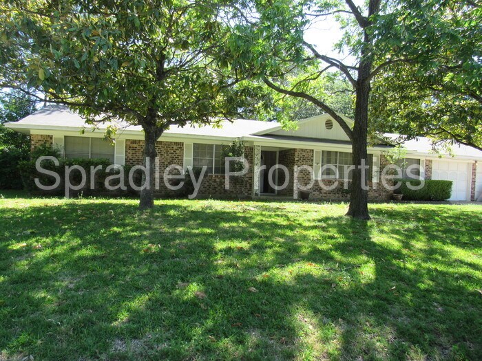 Primary Photo - 5 W Welton Ave