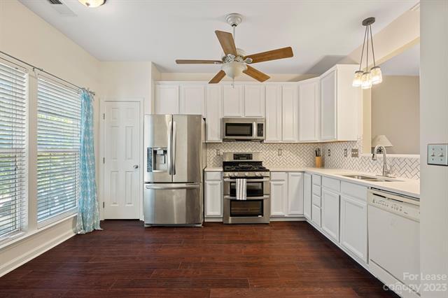 Foto principal - 9716 Blossom Hill Dr