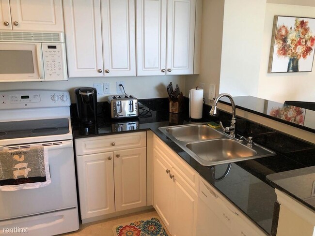 Building Photo - 2 br, 2 bath House - 651 Okeechobee Blvd A...