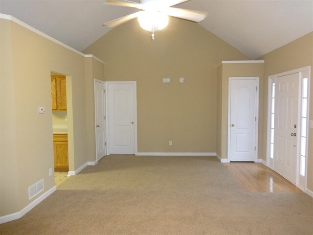 Building Photo - 221 Hickory Lake Drive