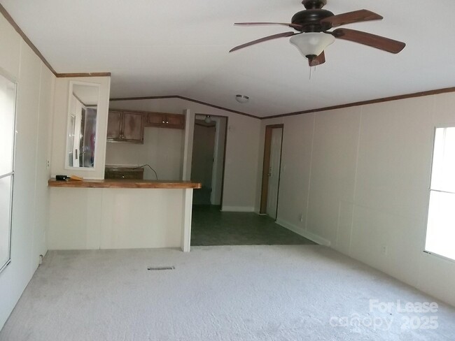 Foto del edificio - 150 Thornwood Ln