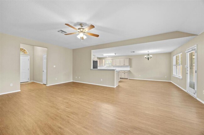 Foto del edificio - 2315 Loquat Ln