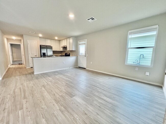 Foto del edificio - 12111 Overton Wy