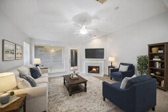 Building Photo - 1722 Red Oak Terrace