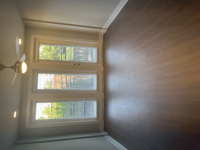 Interior Photo - 915 Glenwood Apartments at Grant Park