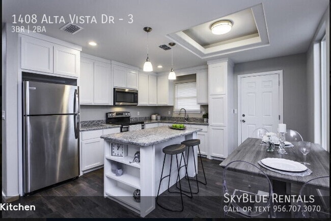 Building Photo - 1408 Alta Vista Dr
