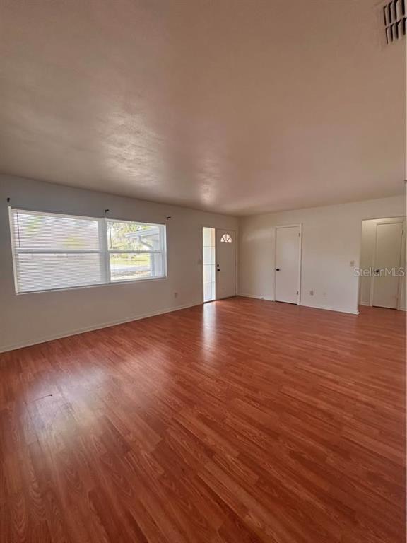 Foto del edificio - 1487 Otten St