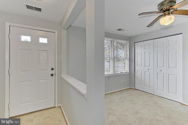 Foto del edificio - 3446 Brookville Ln