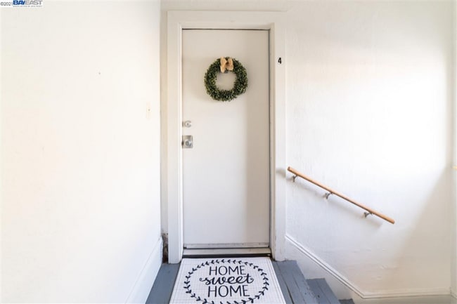 Photo - 3027 Filbert St Apartment