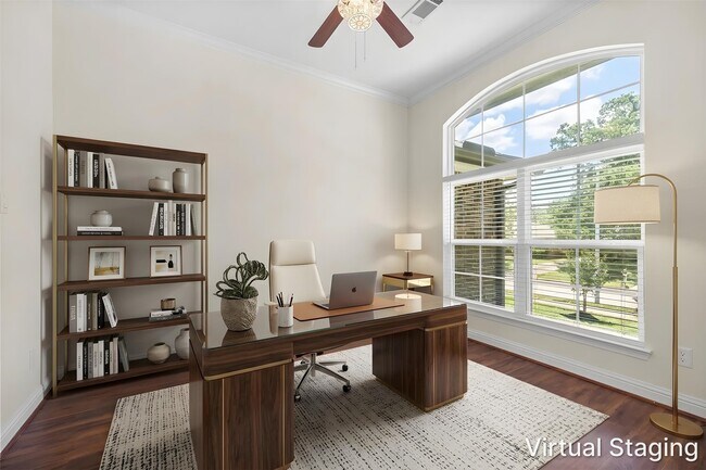 Foto del edificio - 7214 Deep Forest Dr