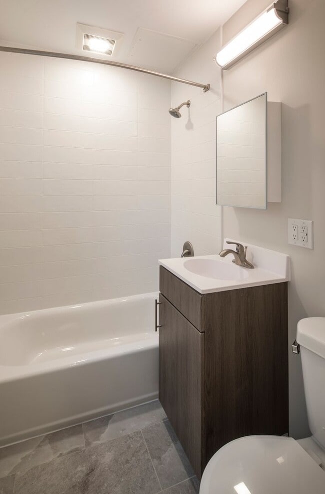 Interior Photo - The Parkview at Polifly