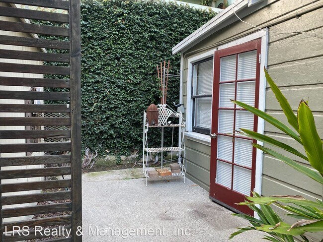Building Photo - 1 br, 1 bath House - 931 Palm Ave.
