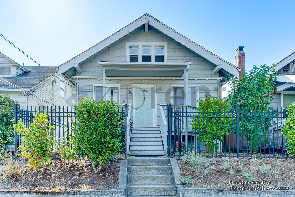 Foto principal - 4321 5th Ave NE