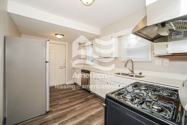 Foto del edificio - 1300 Brandon Ave