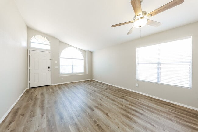 Building Photo - 9847 W Irma Ln