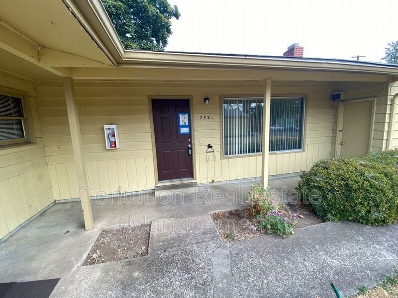 2521 Hyde Ct SE Unit OR, Salem, OR 97301 Condo for Rent in Salem, OR