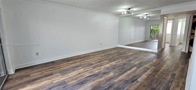 Foto del edificio - 4736 NW 114th Ave