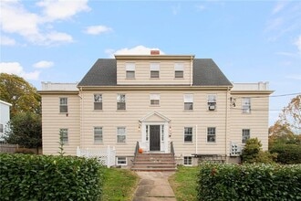 Building Photo - 118 Ruggles Ave