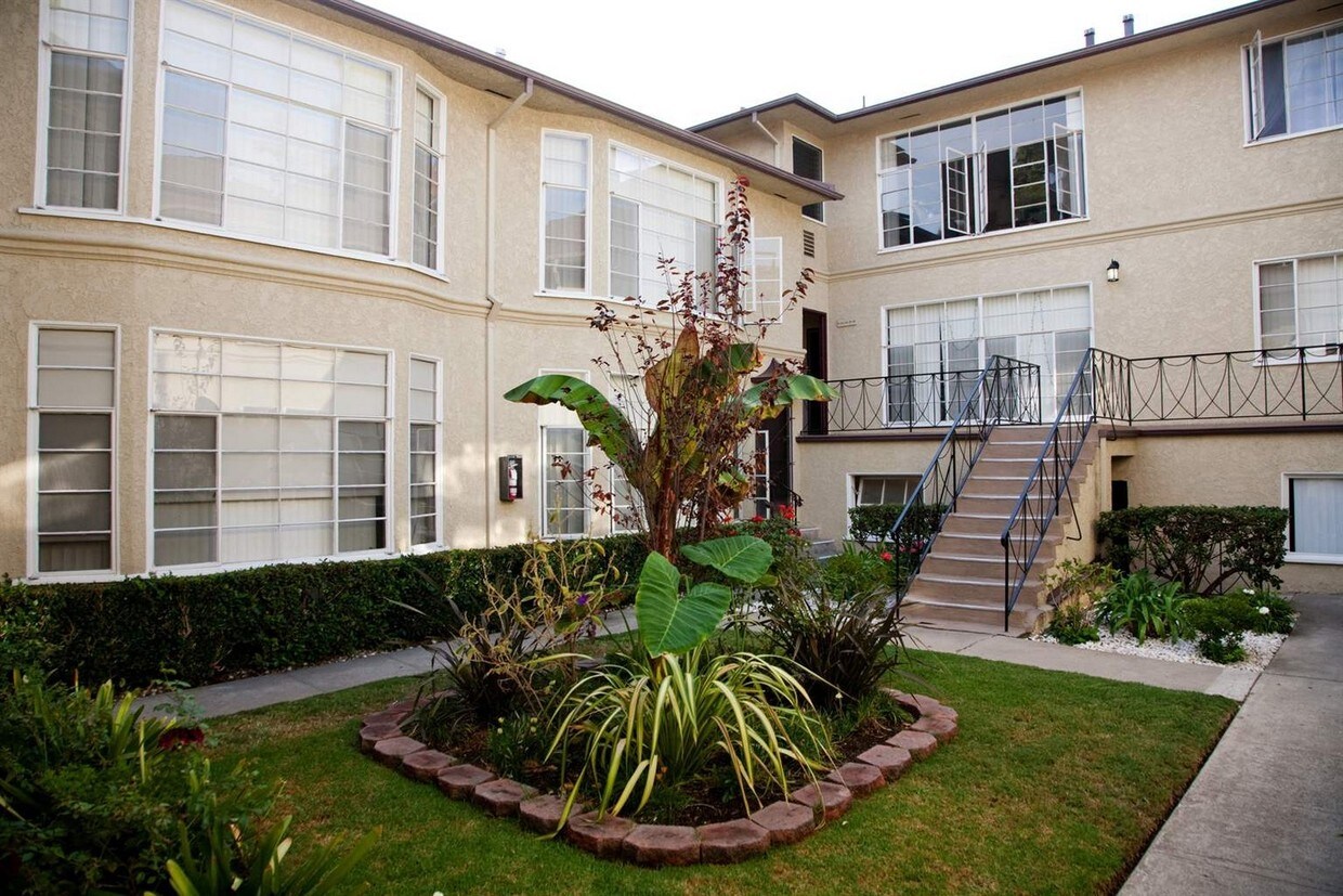 Building Photo - 6300 Orange St
