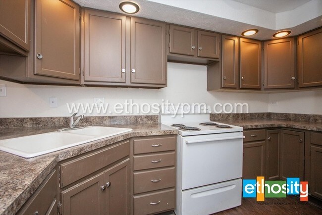 Building Photo - 1537 N Grant Ave, Indianapolis, Indiana, USA