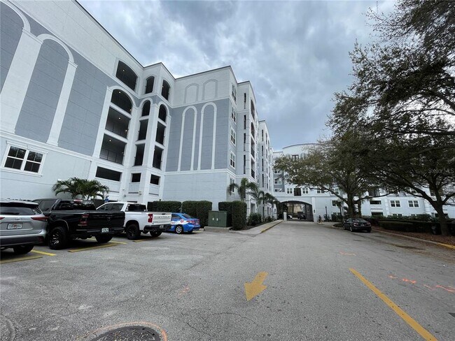 Foto del edificio - 304 E South St