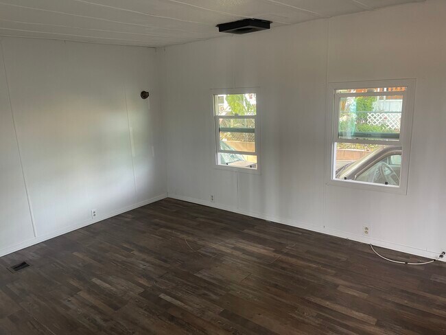 Building Photo - 6012 Cypress Ave