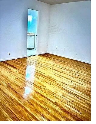 Foto del edificio - 1354 83rd St