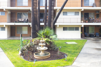 DIPLOMAT PARK APARTMENTS photo'