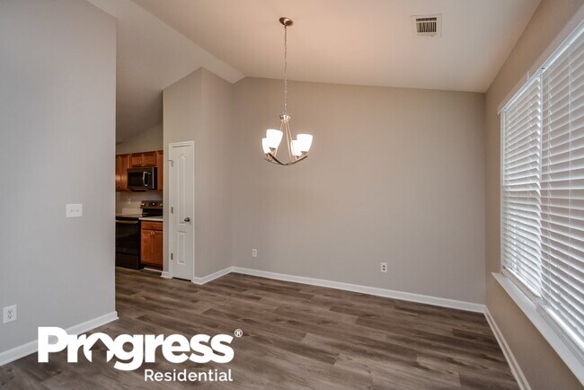 Building Photo - 245 Lakeside Point