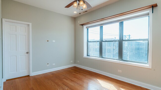 Building Photo - 3329 W Schubert Ave