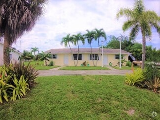 Building Photo - 3781 Roan Ct E