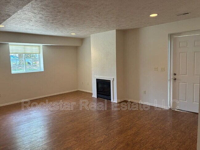 Foto del edificio - 823 E Bismark Ave