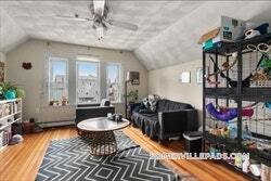 Foto del edificio - 741 Broadway