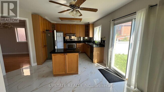 Photo du bâtiment - 18 Highwood Rd