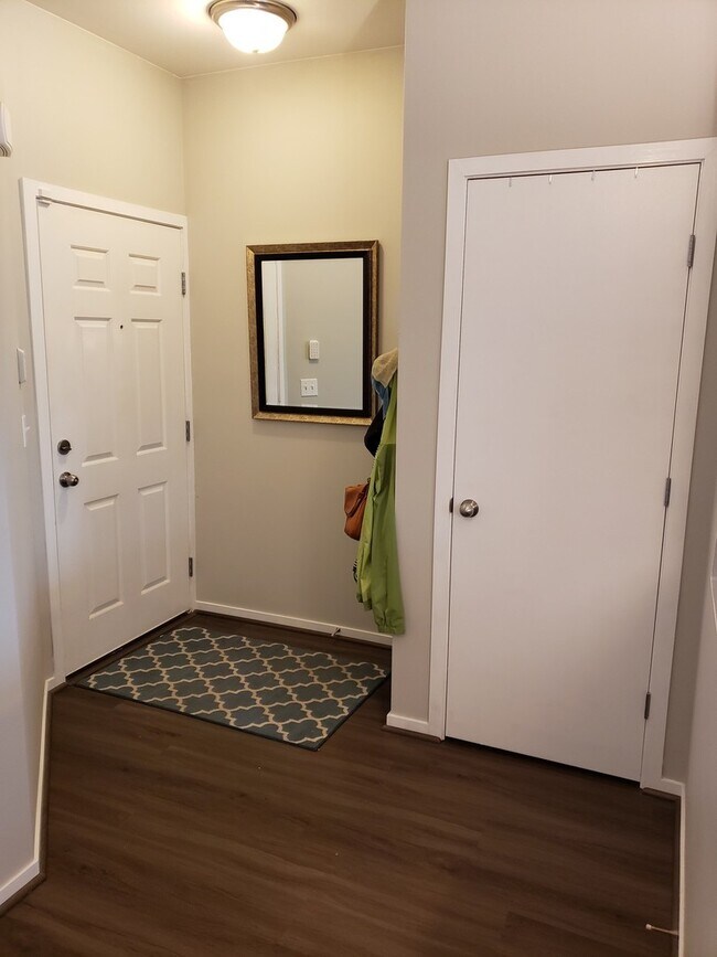 Foto del edificio - North Auburn Trail Run Townhomes - End uni...