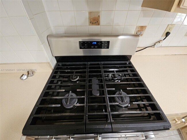 Building Photo - 2323 Polk St