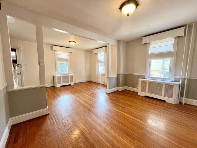 Building Photo - Abington 3 Bedroom