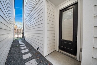 Building Photo - 4806 Cochran St